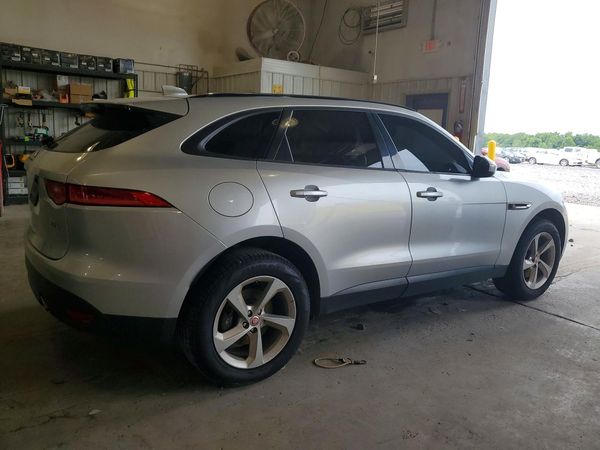 2017 JAGUAR F-PACE Premium — PSRA