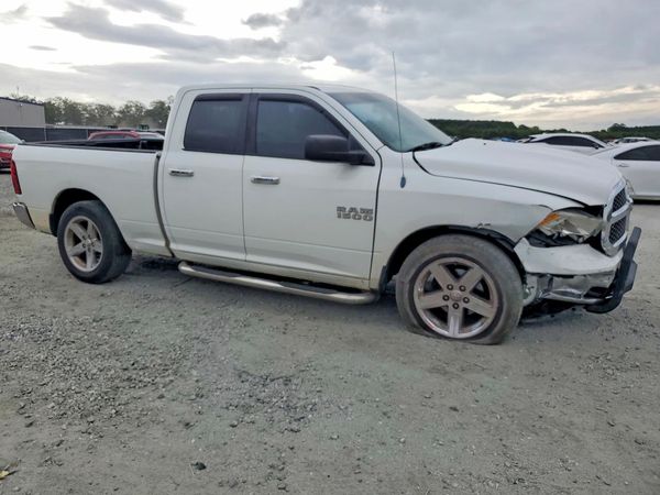 2013 RAM 1500 SLT QUAD CAB 4X2