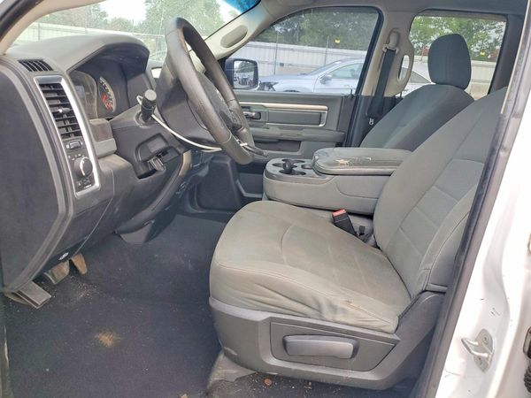 2013 RAM 1500 SLT QUAD CAB 4X2