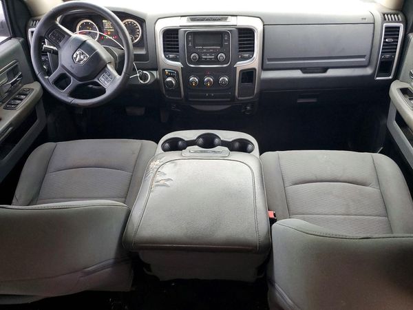 2013 RAM 1500 SLT QUAD CAB 4X2