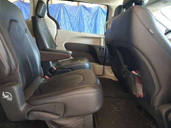 2017 CHRYSLER PACIFICA Touring L