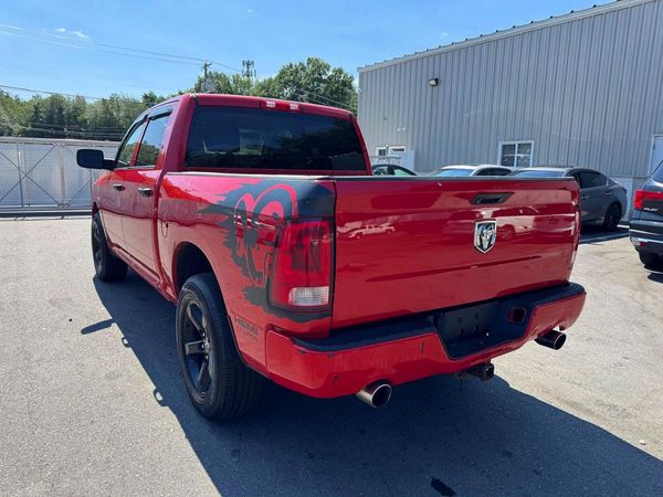 2013 RAM 1500 ST CREW CAB 4X4