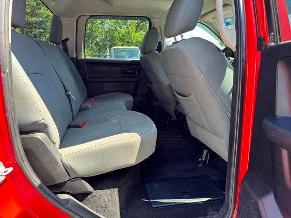 2013 RAM 1500 ST CREW CAB 4X4