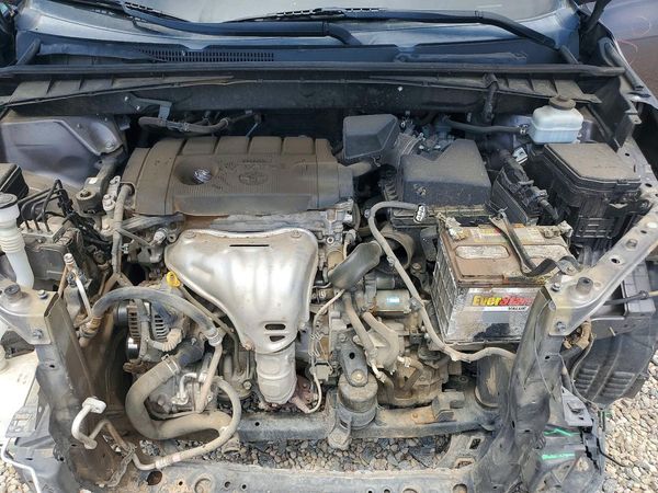 2019 TOYOTA HIGHLANDER LE — Engine bay