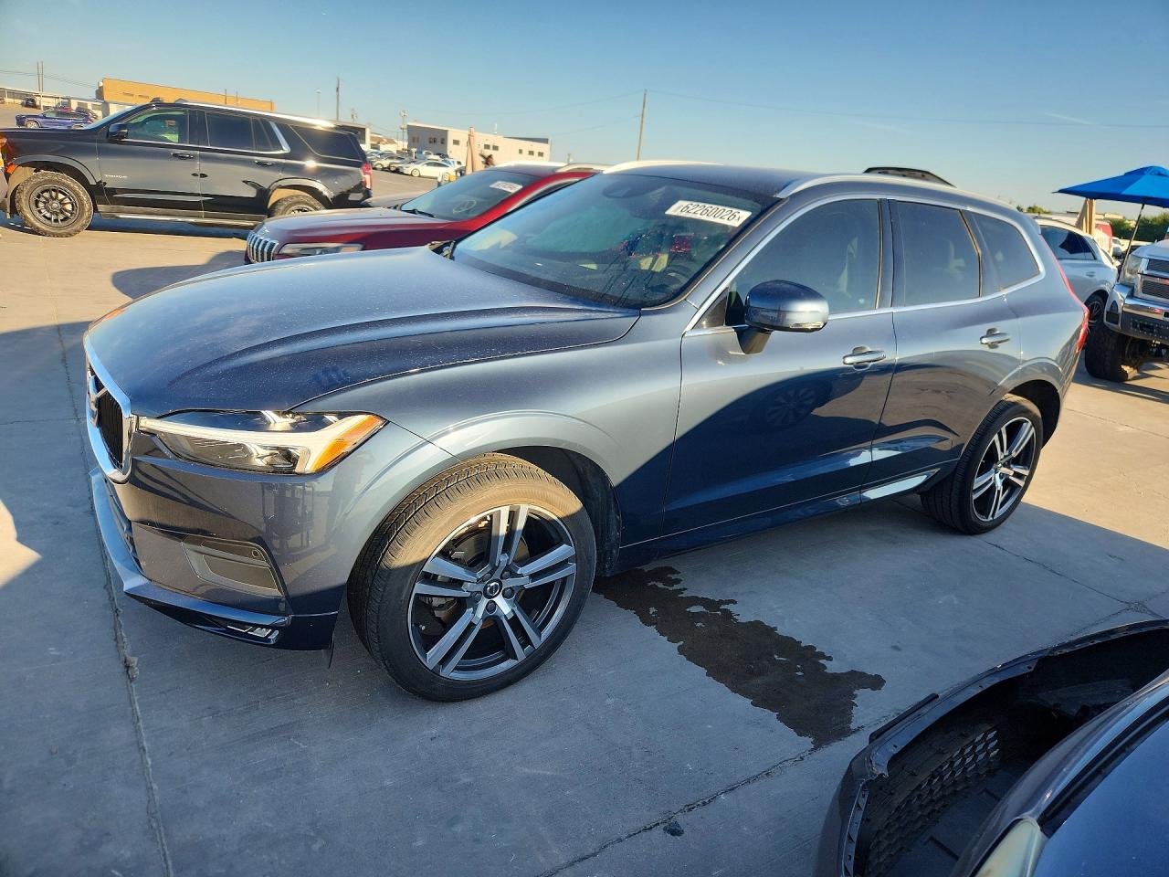 2021 VOLVO XC60 Momentum