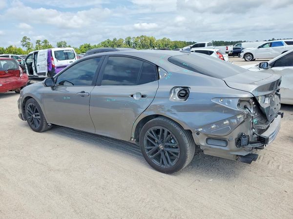 2026 TOYOTA CAMRY