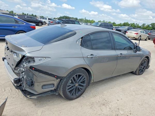 2026 TOYOTA CAMRY