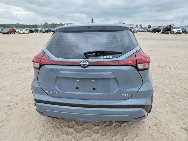 2024 NISSAN KICKS
