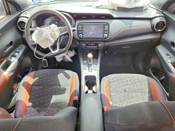 2024 NISSAN KICKS