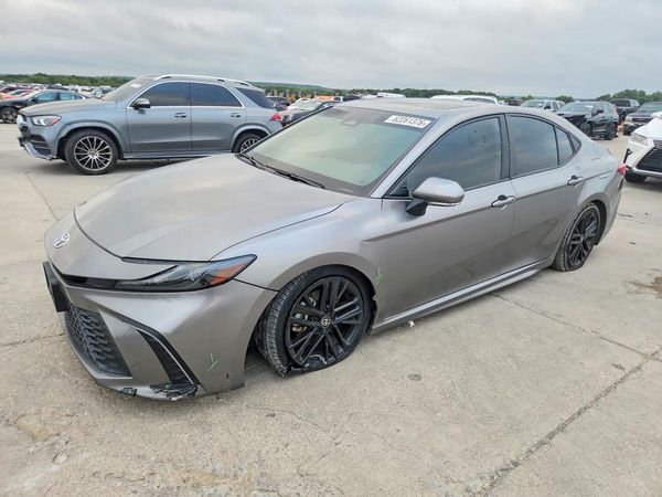2025 TOYOTA CAMRY
