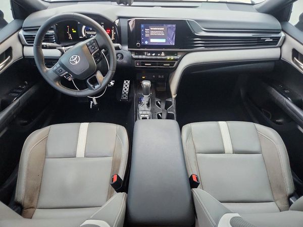 2025 TOYOTA CAMRY