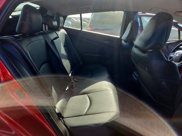 2017 TOYOTA PRIUS
