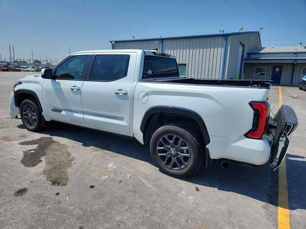 2025 TOYOTA TUNDRA Platinum