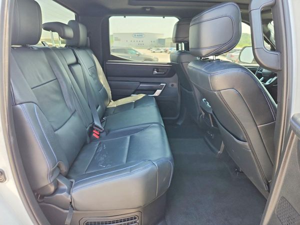 2025 TOYOTA TUNDRA Platinum