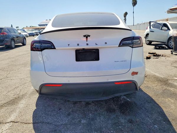 2020 TESLA MODEL Y