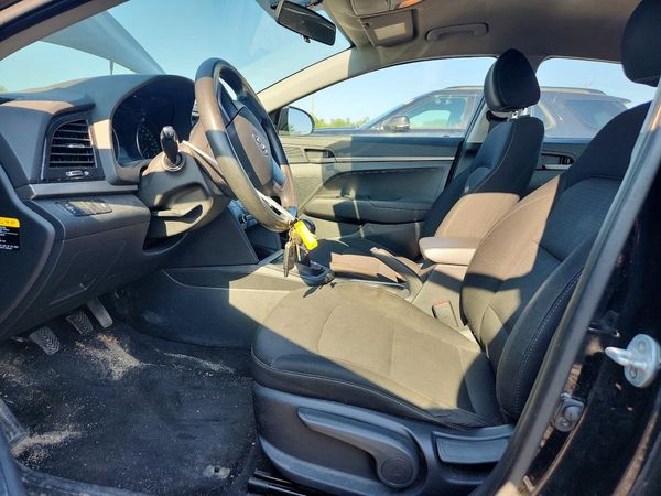 2017 HYUNDAI ELANTRA SE Base