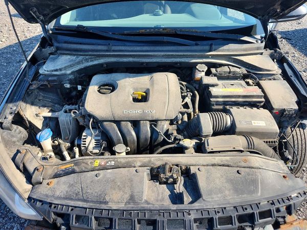 2017 HYUNDAI ELANTRA SE Base
