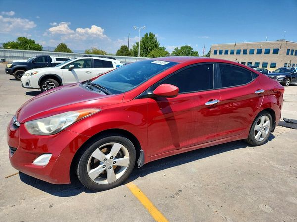 2012 HYUNDAI ELANTRA