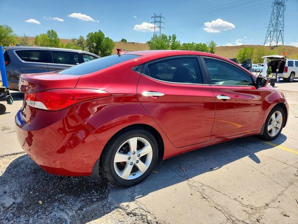 2012 HYUNDAI ELANTRA