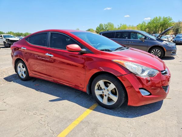 2012 HYUNDAI ELANTRA