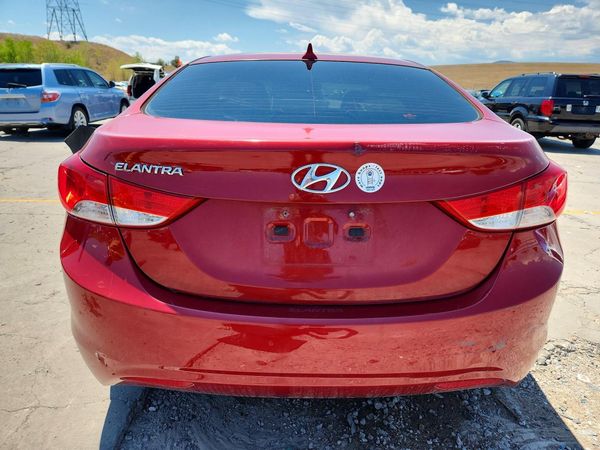 2012 HYUNDAI ELANTRA