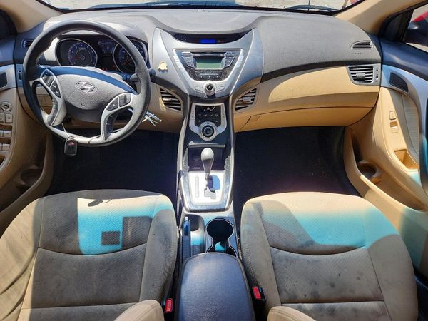 2012 HYUNDAI ELANTRA