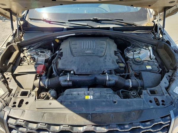 2018 LAND ROVER RANGE ROVER VELAR R-Dynamic SE