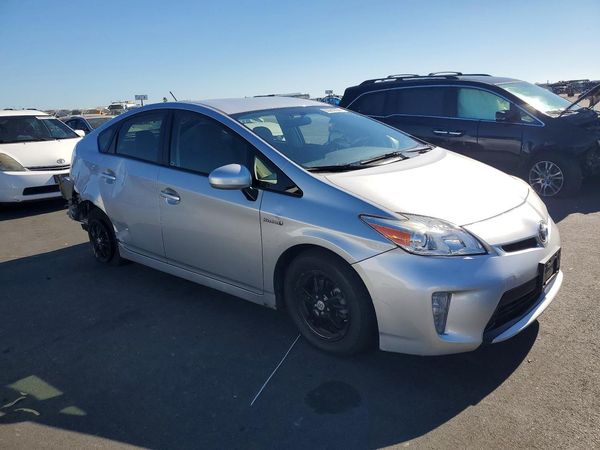 2014 TOYOTA PRIUS