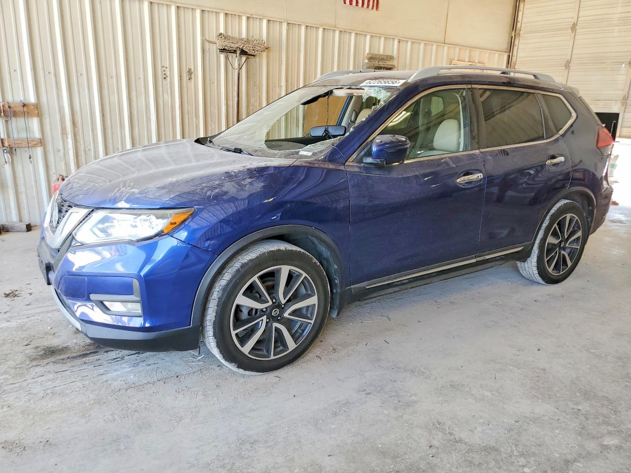 2020 NISSAN ROGUE — Front 3/4