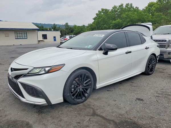 2021 TOYOTA CAMRY XSE