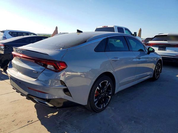 2022 KIA K5