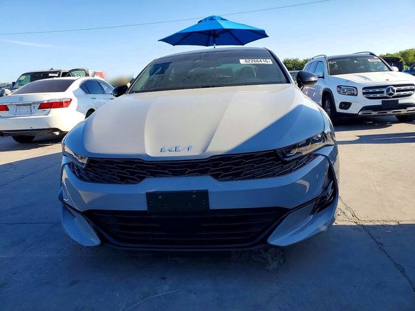 2022 KIA K5