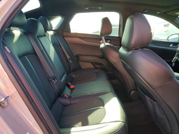 2022 KIA K5