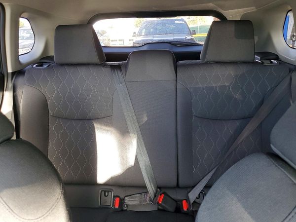 2022 TOYOTA COROLLA CROSS LE — SUVN