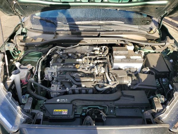 2022 TOYOTA COROLLA CROSS LE — Engine bay