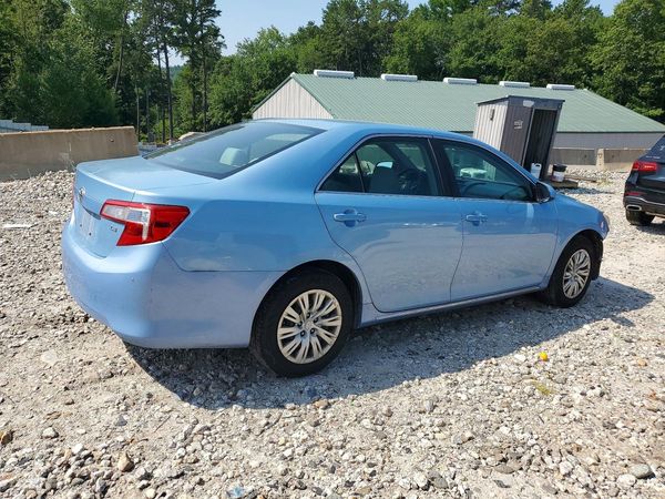 2013 TOYOTA CAMRY