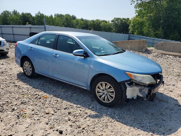 2013 TOYOTA CAMRY