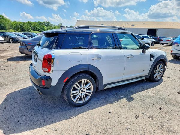 2018 MINI COOPER