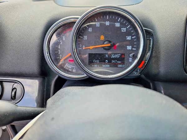 2018 MINI COOPER