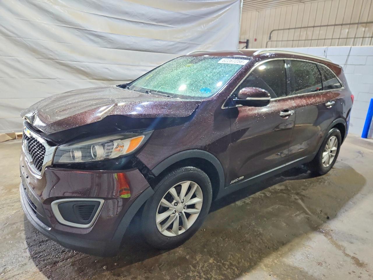 2016 KIA SORENTO L / LX