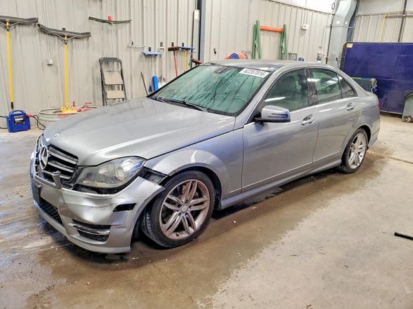 2014 MERCEDES-BENZ C