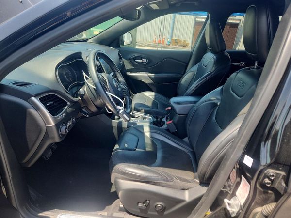 2019 JEEP CHEROKEE LIMITED 4X4