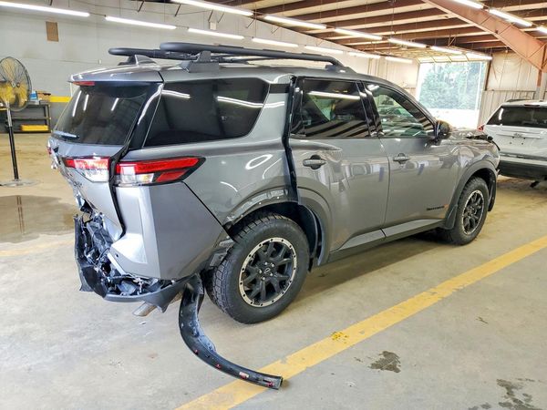 2025 NISSAN PATHFINDER SV