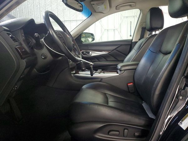 2015 INFINITI Q70