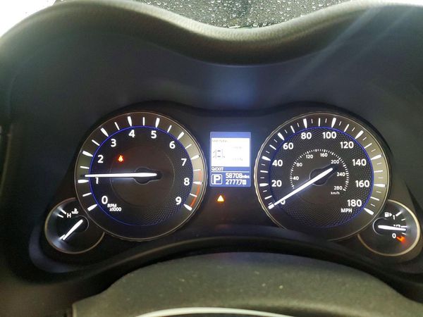 2015 INFINITI Q70