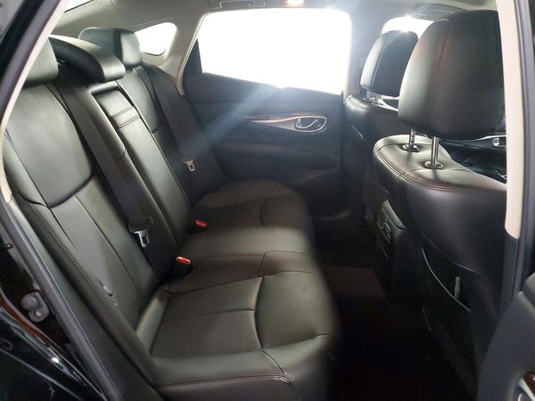 2015 INFINITI Q70