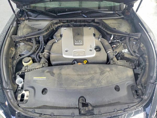 2015 INFINITI Q70
