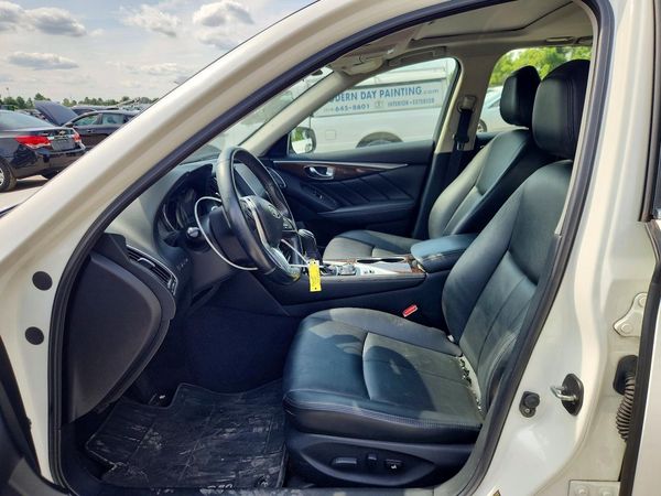 2018 INFINITI Q50 — DENT