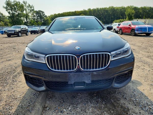2018 BMW 750