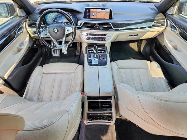 2018 BMW 750